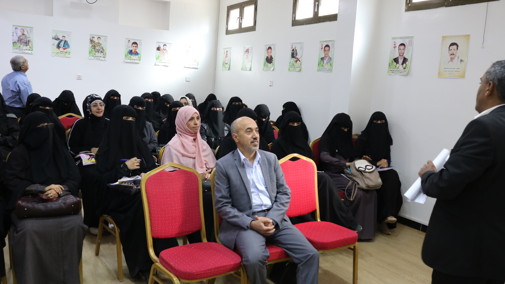 اختتام الورشة التدريبية الرابعة في البرنامج التوعوي الشامل لمشرفات الصحة المدرسية بمدارس الأمانة.